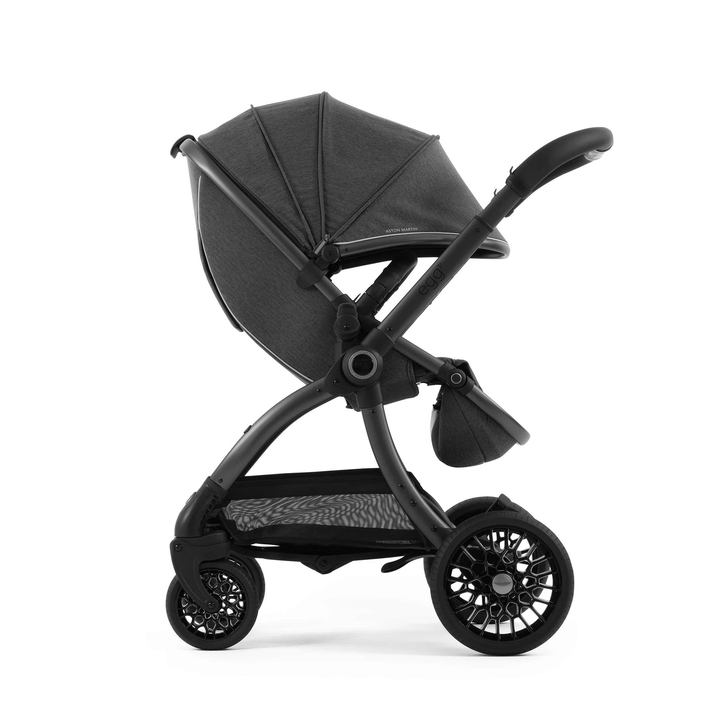 Aston Martin egg3® Package Classic Grey - Non UK - Image 16
