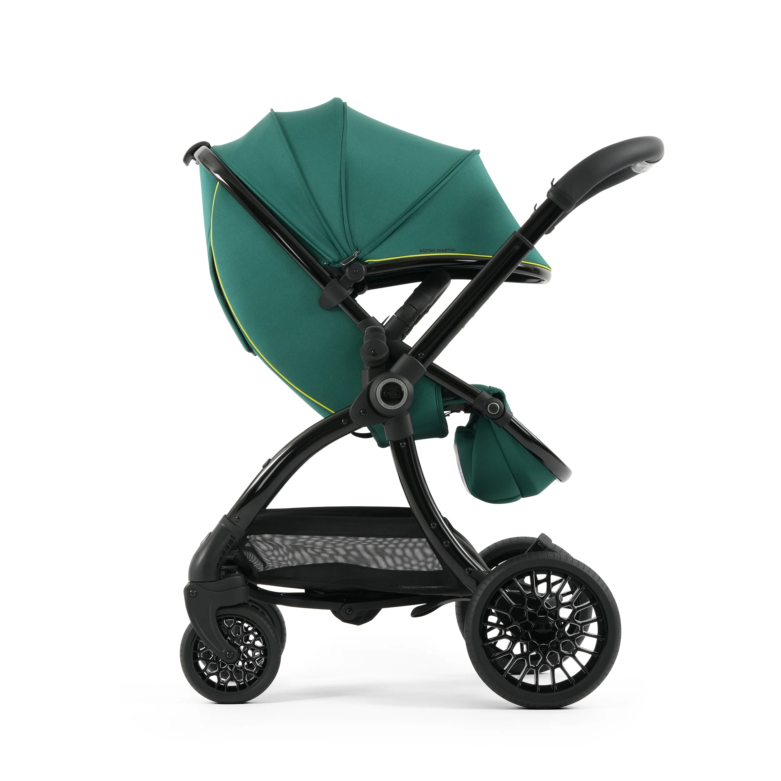 Aston Martin egg3® Package Performance Green - UK - Image 10