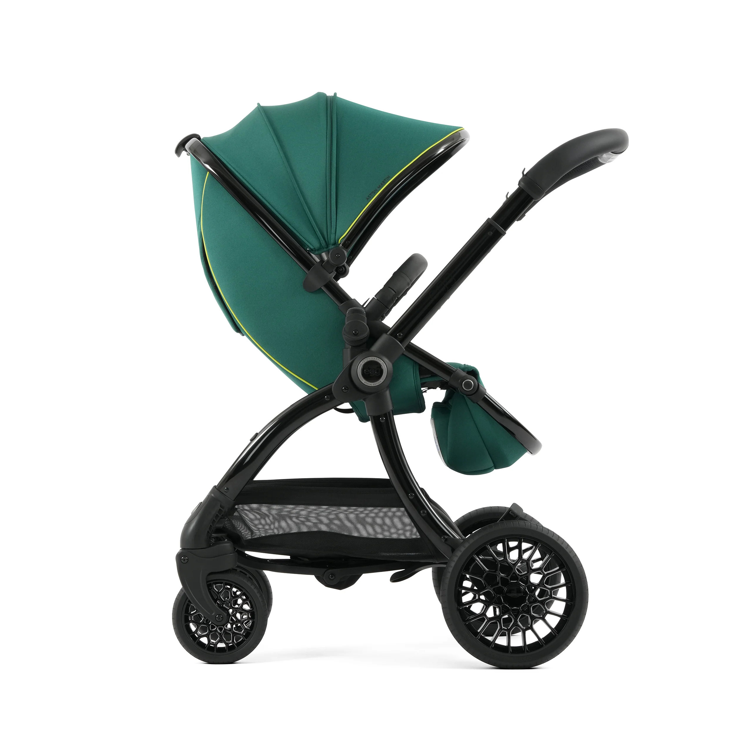 Aston Martin egg3® Package Performance Green - UK - Image 11