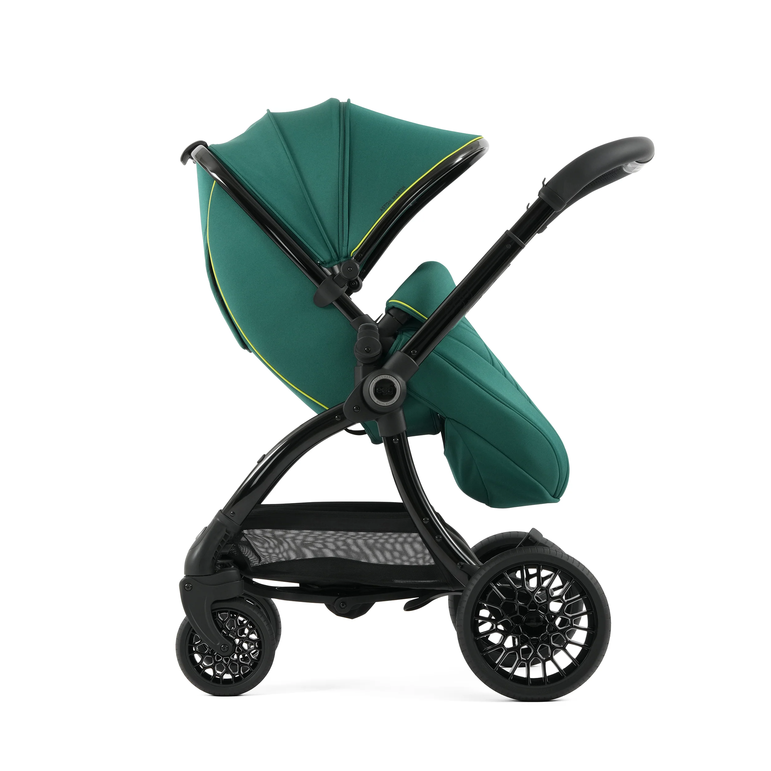 Aston Martin egg3® Package Performance Green - UK - Image 15