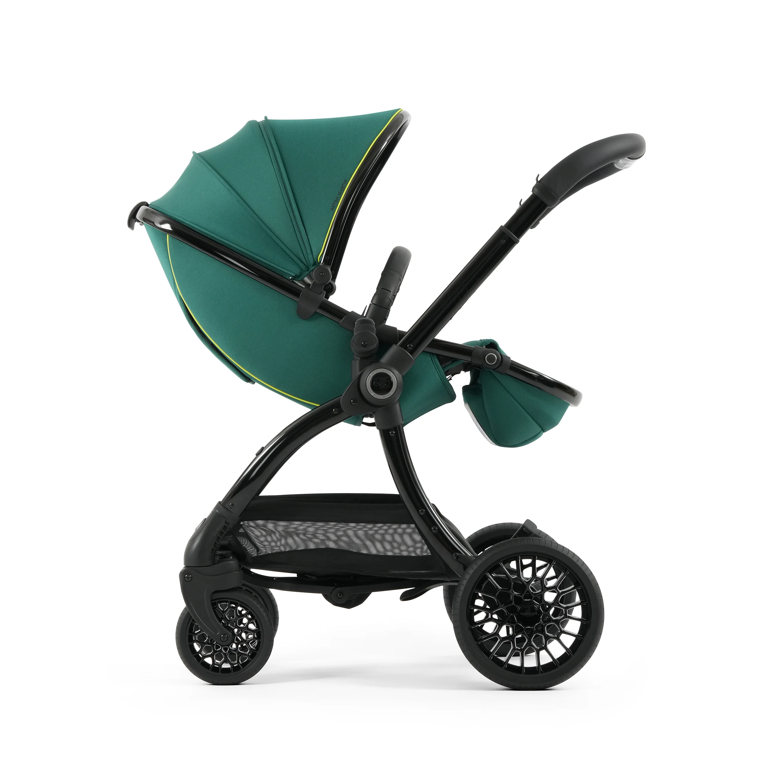 Aston Martin egg3® Package Performance Green - UK - Image 9