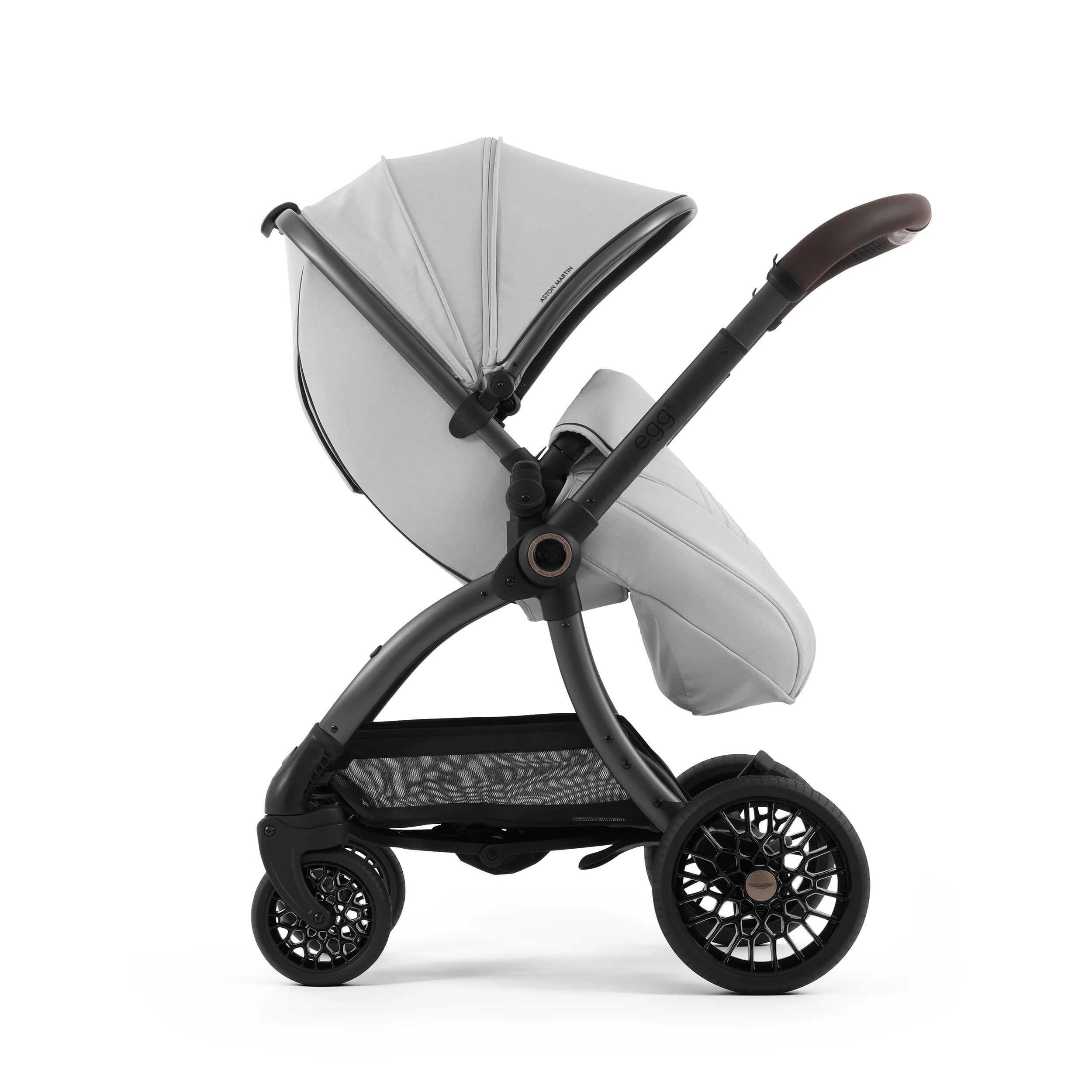 Aston Martin egg3® Package Soft Grey - UK - Image 19