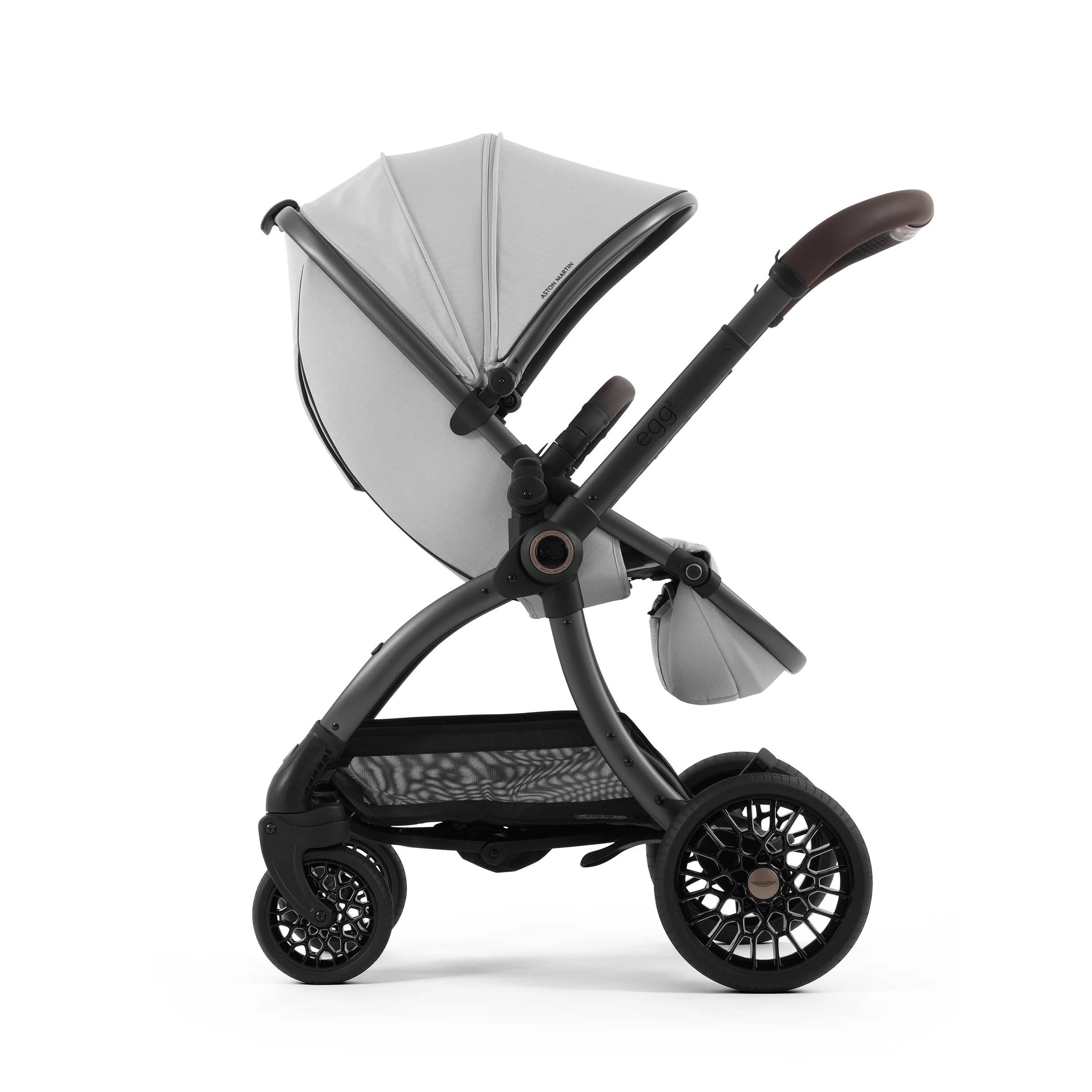 Aston Martin egg3® Package Soft Grey - UK - Image 20