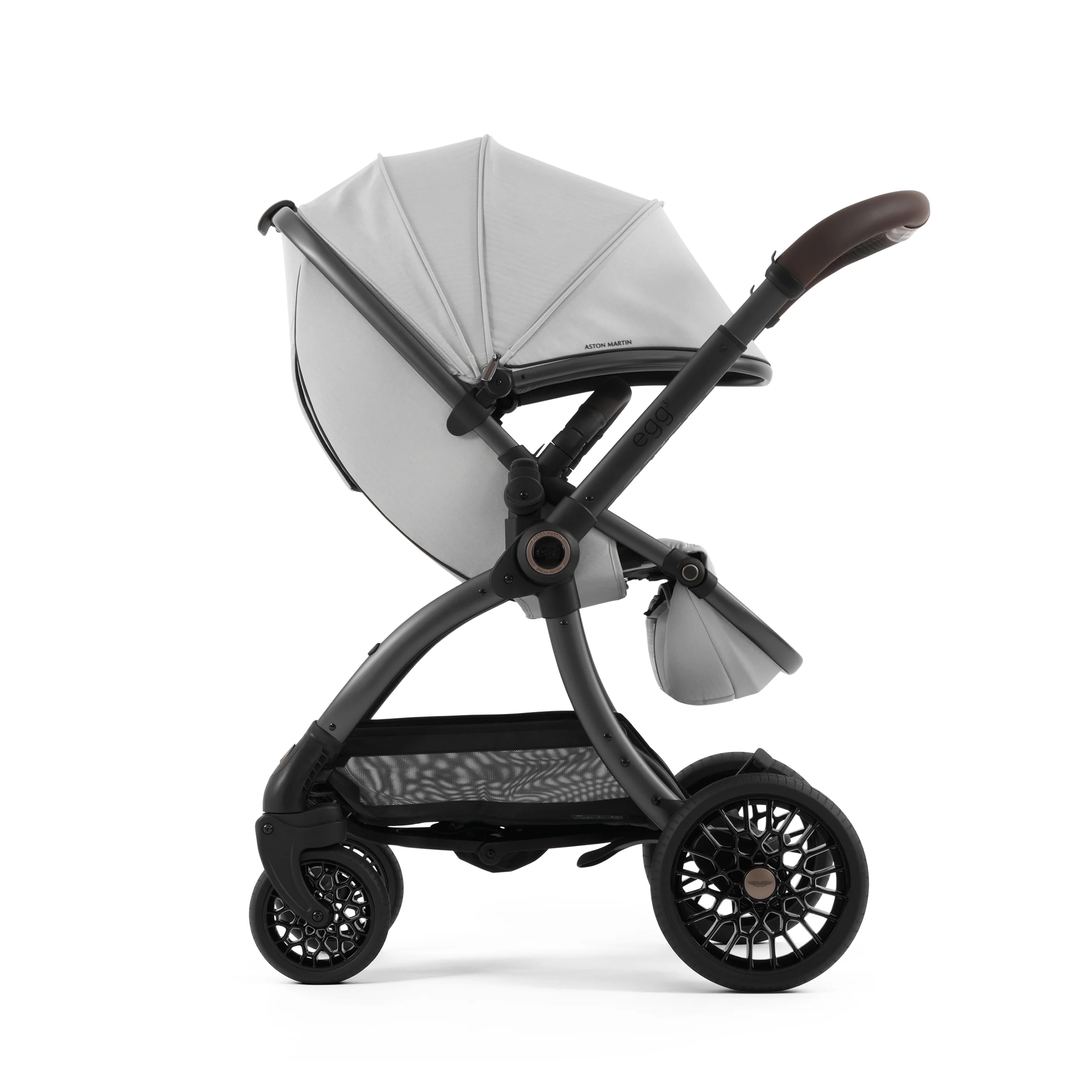 Aston Martin egg3® Package Soft Grey - UK - Image 21