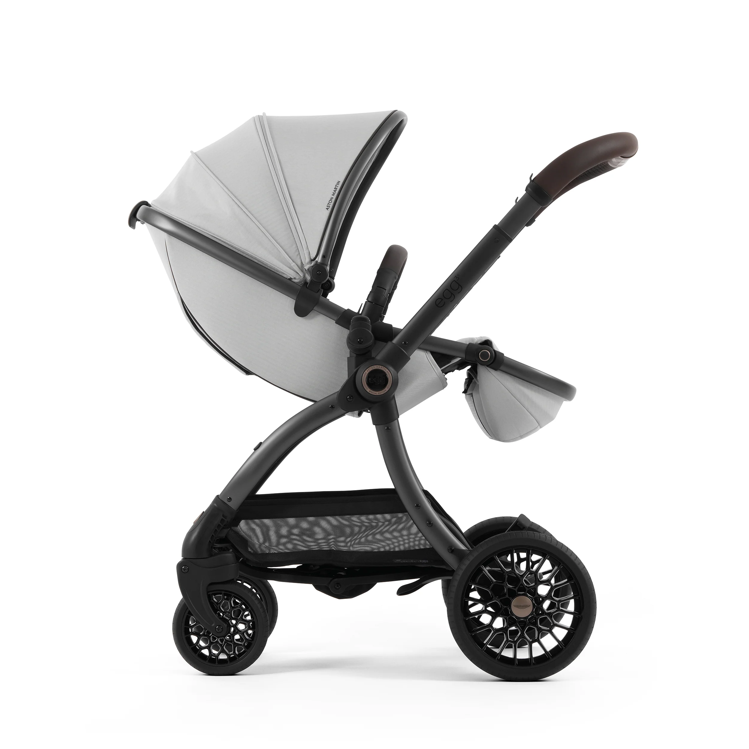Aston Martin egg3® Package Soft Grey - UK - Image 22
