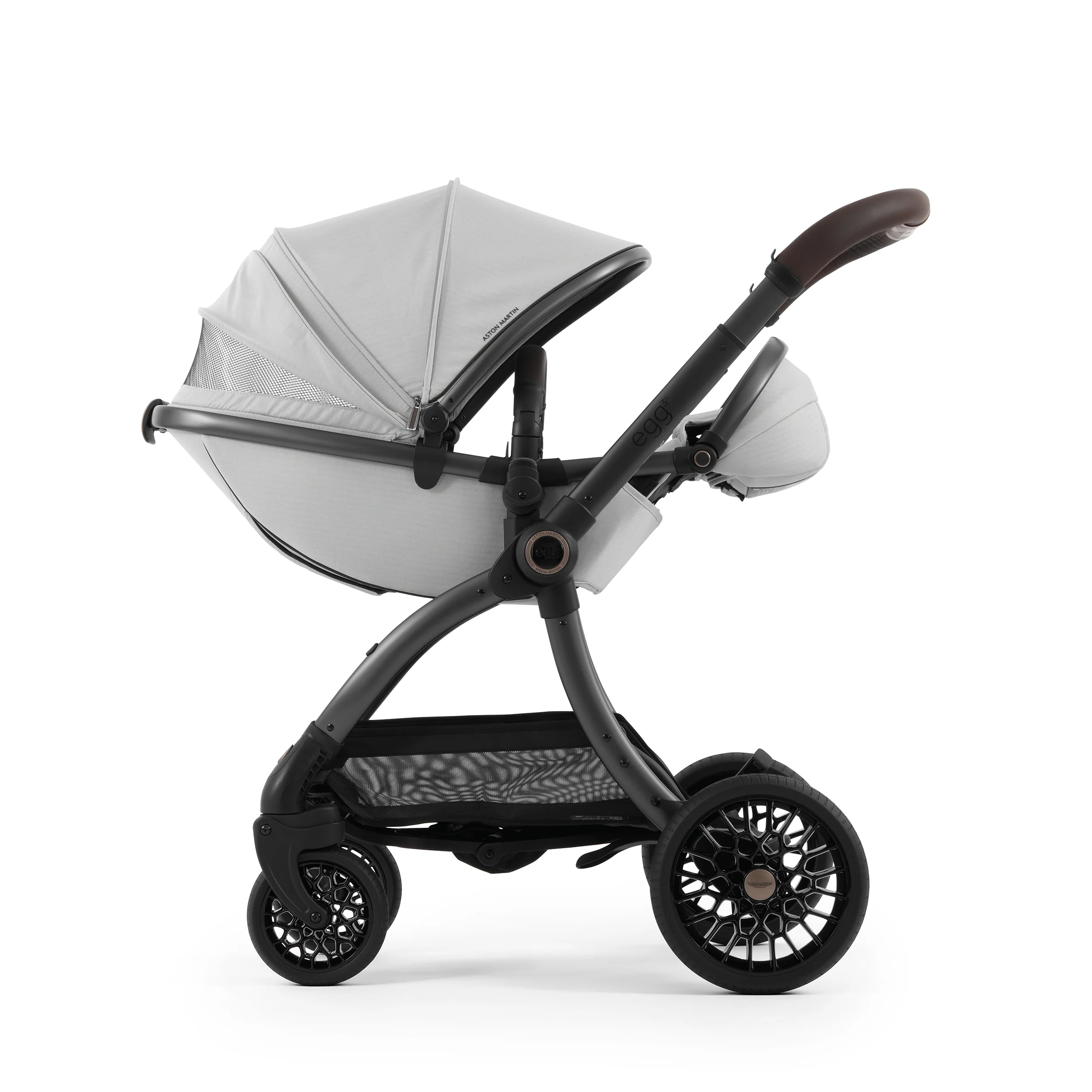 Aston Martin egg3® Package Soft Grey - UK - Image 23