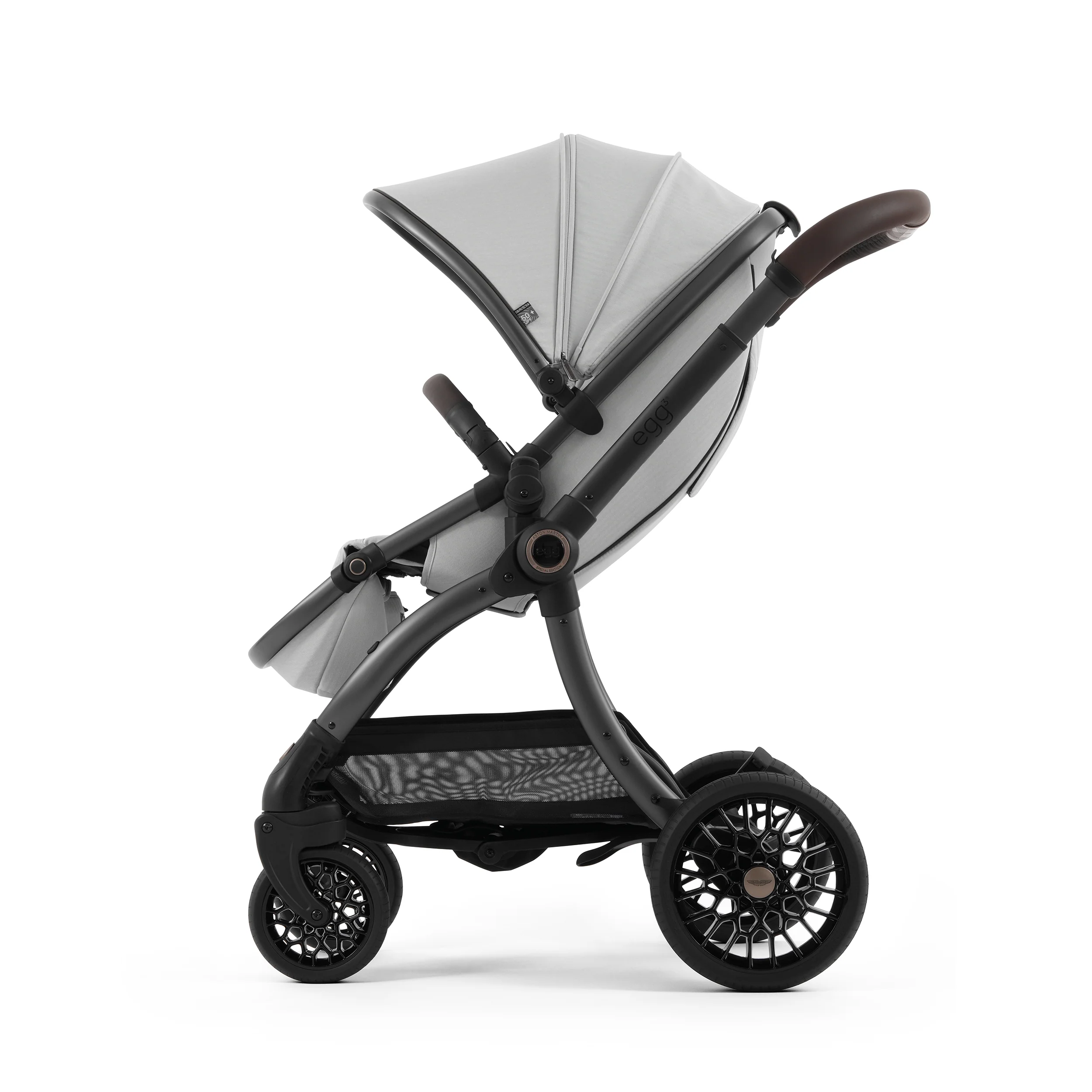 Aston Martin egg3® Package Soft Grey - UK - Image 24