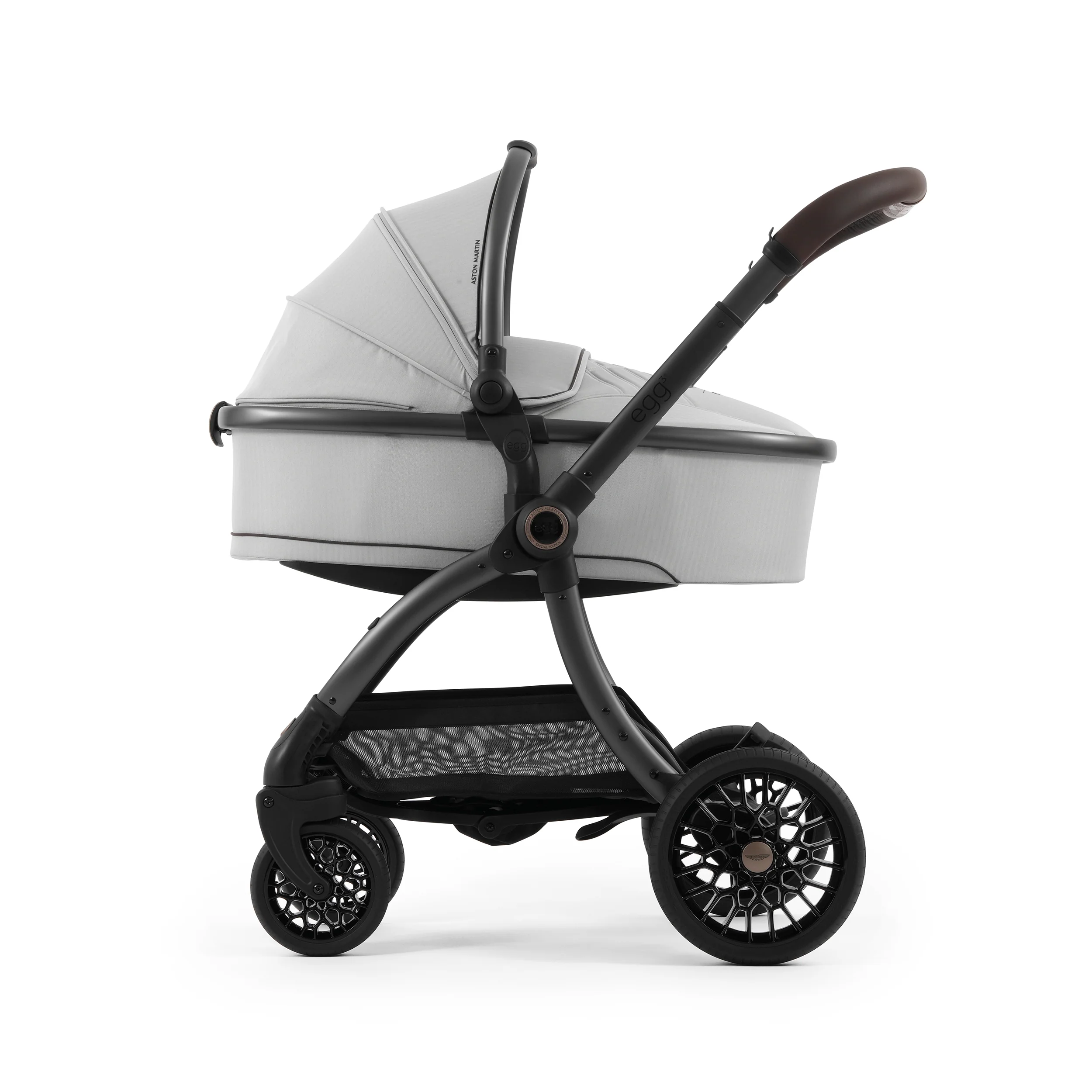 Aston Martin egg3® Package Soft Grey - UK - Image 25