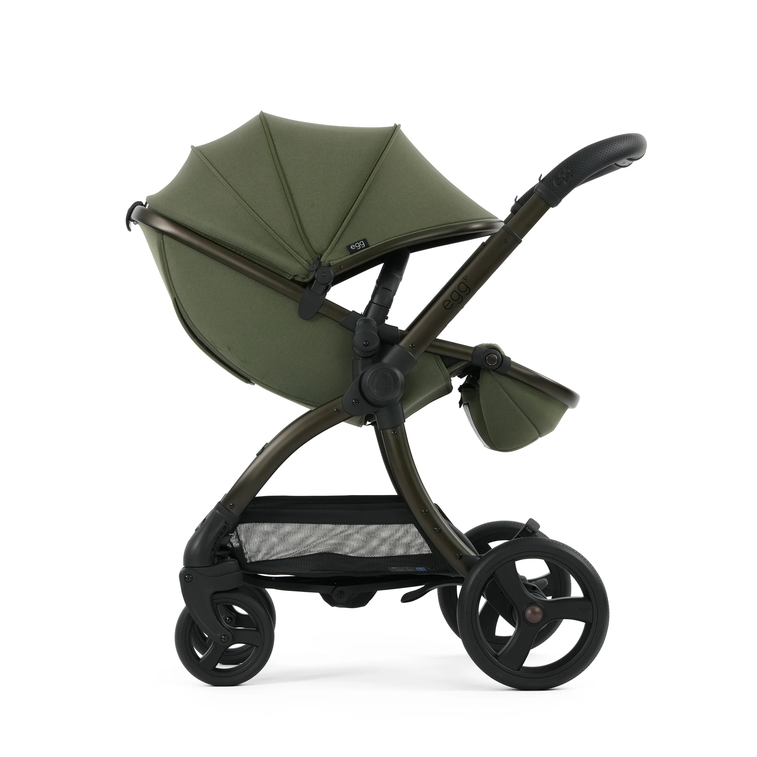 egg3® Stroller - Image 100