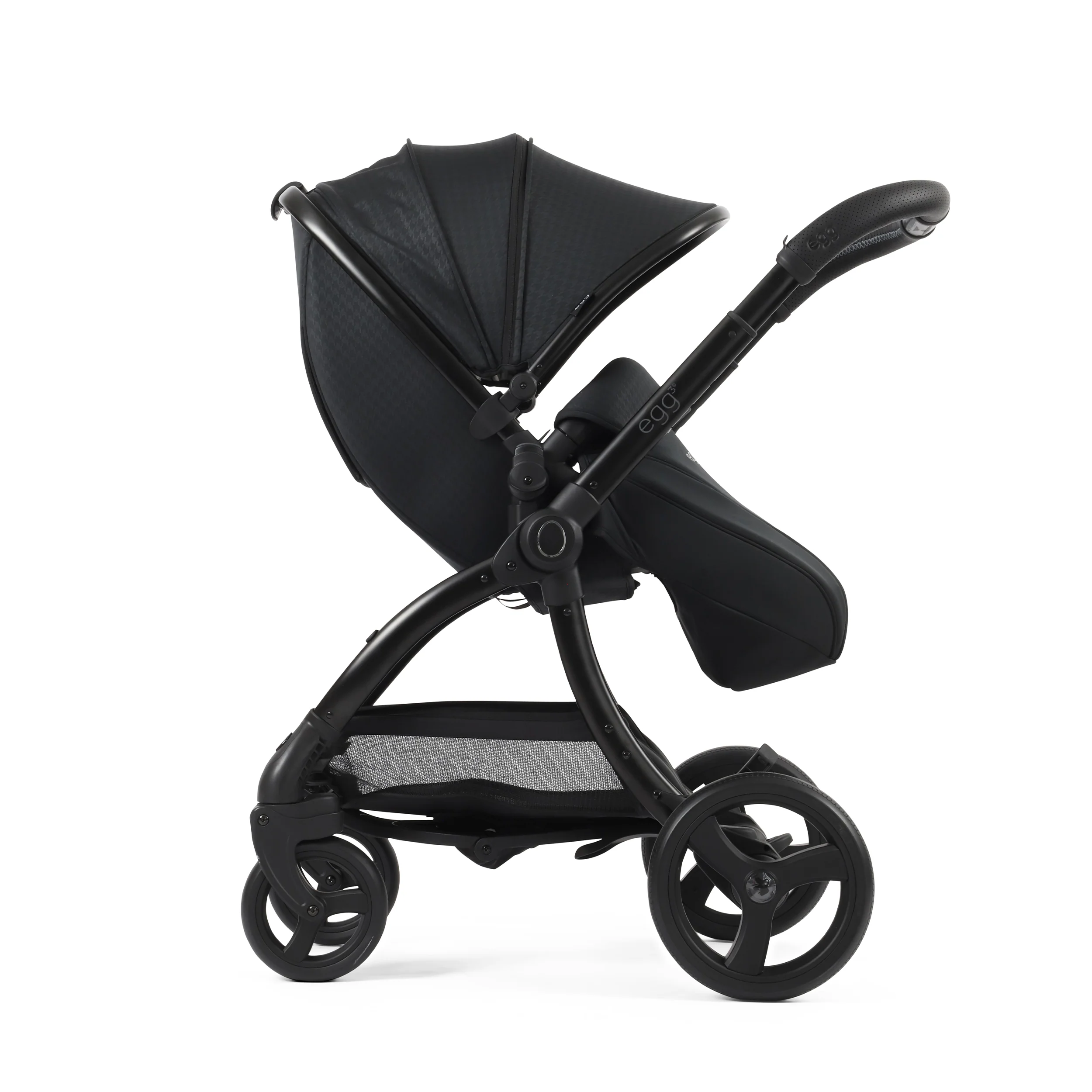 egg3® Stroller - Image 116