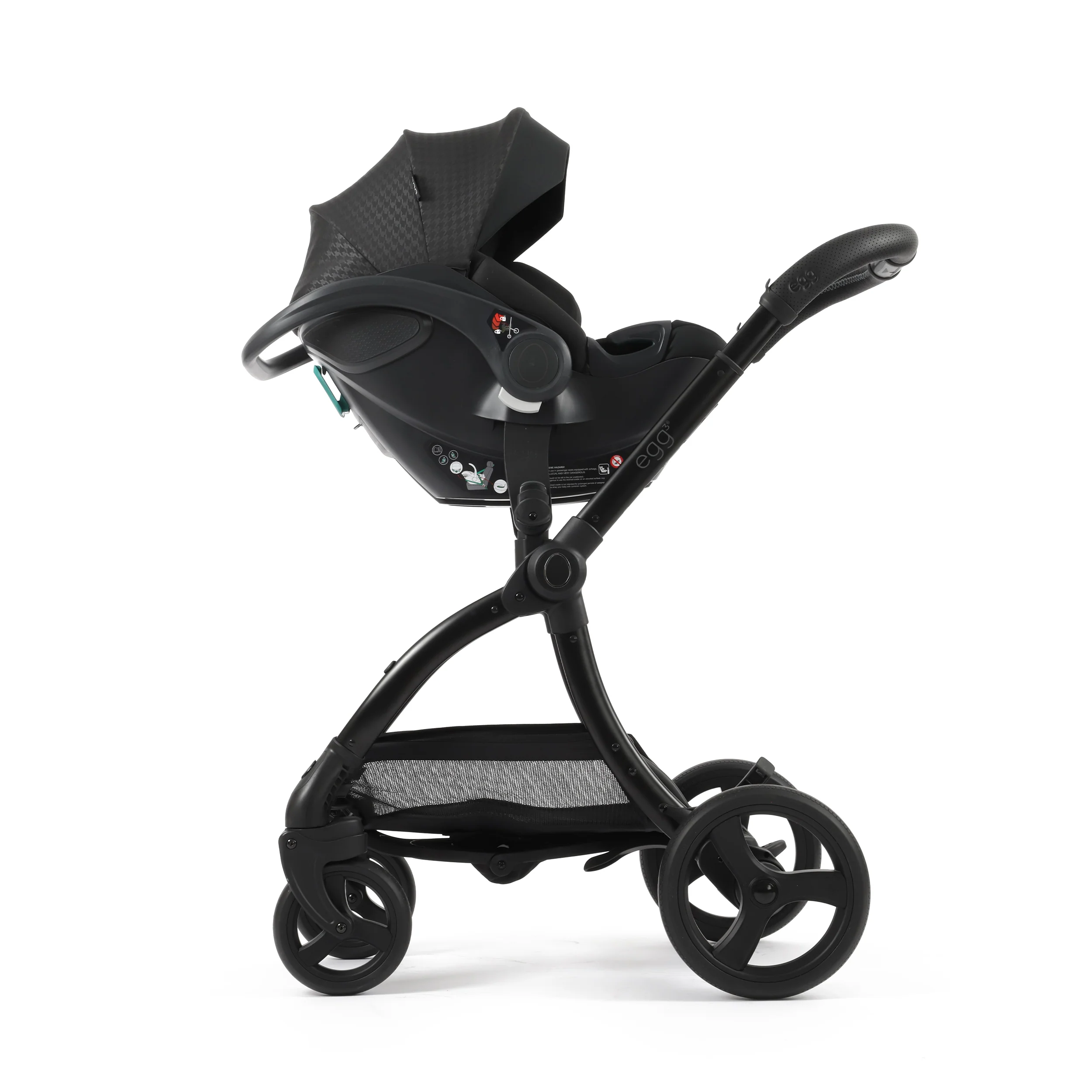 egg3® Stroller - Image 121