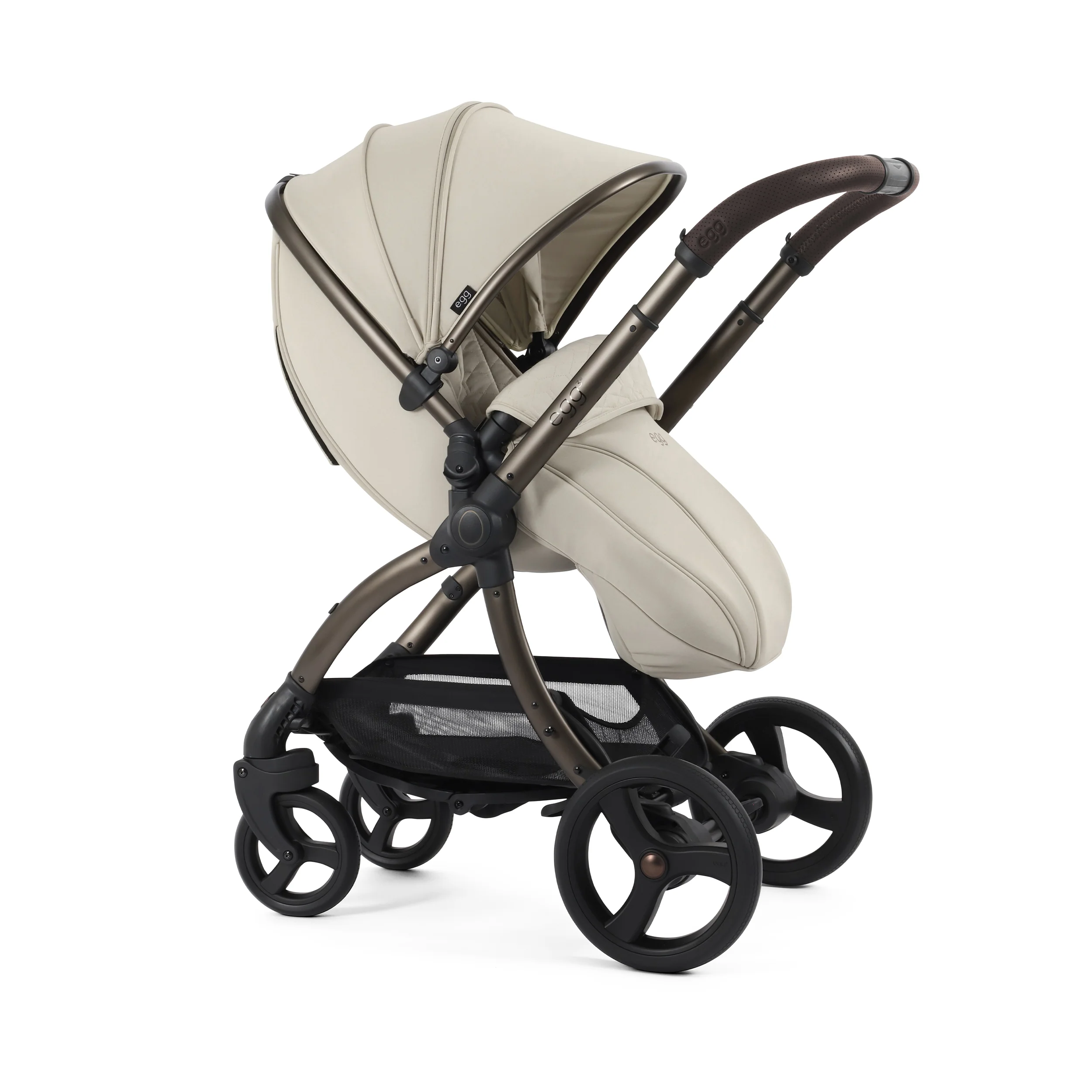 egg3® Stroller - Image 134