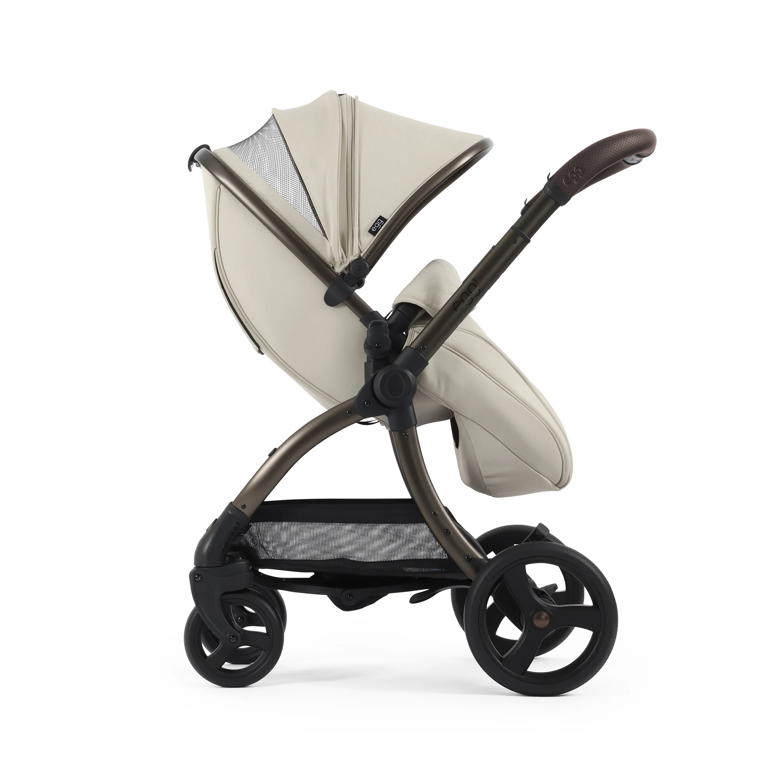egg3® Stroller - Image 136