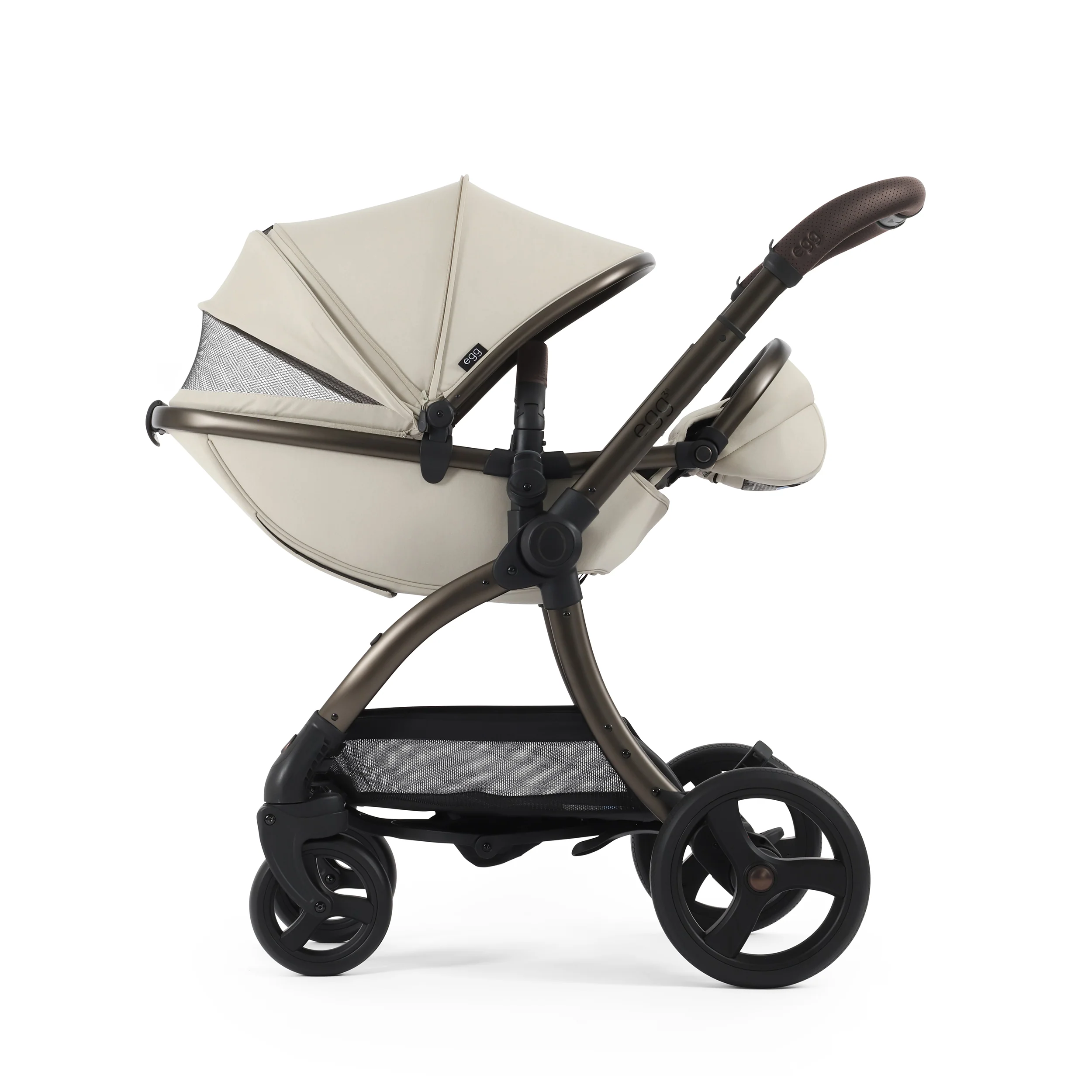 egg3® Stroller - Image 139